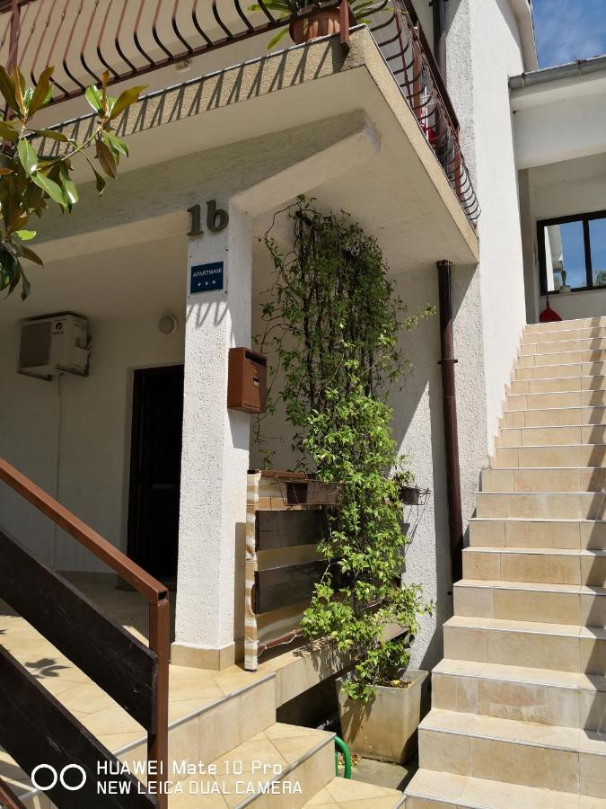 Apartmans Luce E Stella Malinska Exterior foto